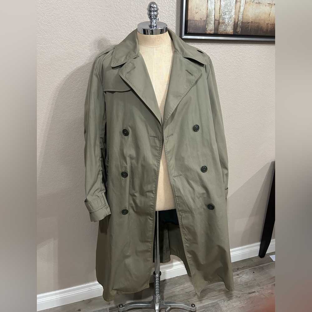 Classic Men's All-weather Military Trench Coat